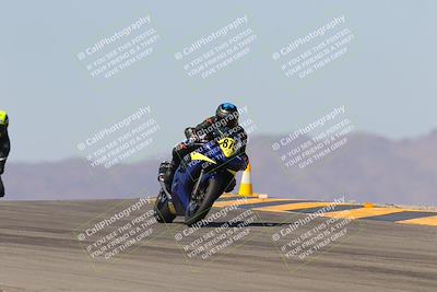 media/Oct-07-2023-CVMA (Sat) [[f84d08e330]]/Race 5 Amatuer Formula Middleweight/